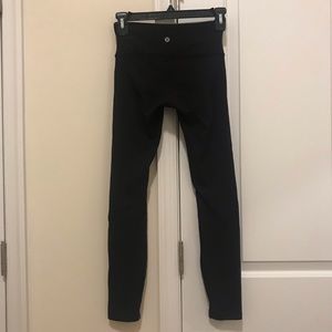 Lululemon Wunder Under black size 2